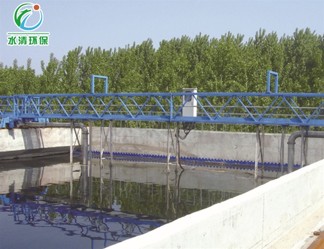 桁车式刮(吸)泥机